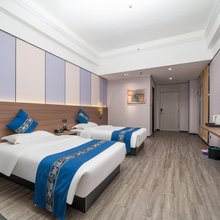 万象东方酒店(南宁万象城地铁站店)