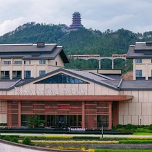 信丰谷山君澜度假酒店