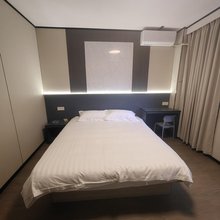 宁波招士宾馆(北仑大碶地铁站店)
