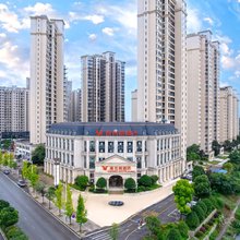 维也纳酒店(安顺镇宁黄果树大道店)