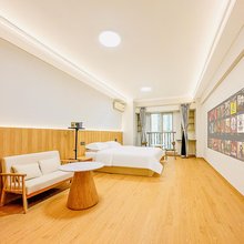 星霁深睡眠民宿(大连高新万达店)