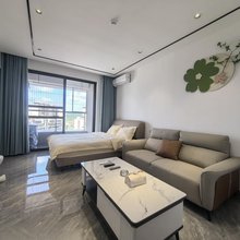 广舍轻奢民宿(梅州东山新天地店)