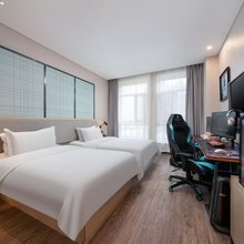 雷神电竞酒店(潍坊学院谷德广场店)