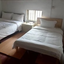 花园山民宿(武汉黄鹤楼昙华林武胜门地铁站店)