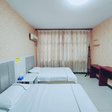 假日主题公寓(武汉纺织大学阳光校区店)