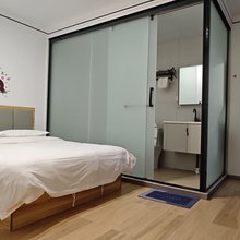 燕来湖畔客栈