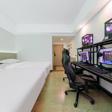 霹氪·PK电竞公寓(清远顺盈·城市广场店)