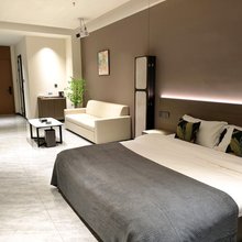 拾忆民宿(三八广场店)