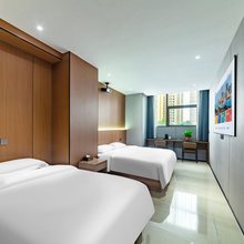 上园酒店(华润万家店)