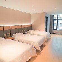 紫都逸锦酒店(郑州汽车工程职业学院大中原国际汽车城店)