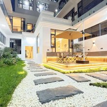 六禾芳庭·Liuhe Garden Court供氧花园美宿(独克宗古城店)