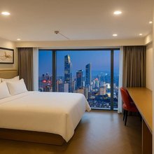 瓦语瓦舍·UnobstructedPanoramic酒店(昆明世纪城紫金中心店)