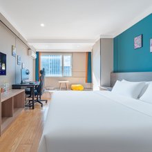 莫澜GPARK电竞酒店(威海国际浴场山东大学店)