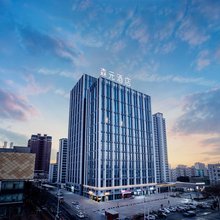 森元酒店(新乡河师大万达广场店)