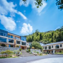 燕栖湖湾Holiday Villa山水庭院丨设计师轻奢美宿(九华山店)
