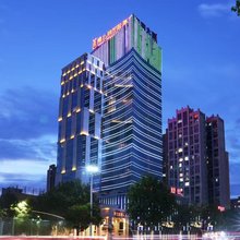 维也纳国际酒店(常德文理学院万达店)