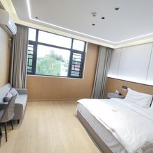 大方澜舒民宿