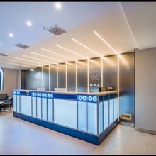网鱼电竞酒店(武汉江汉路地铁站步行街店)