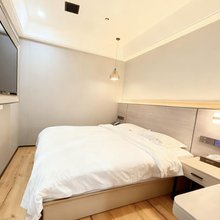 鄱阳湖宾馆(深圳布吉长龙地铁站店)