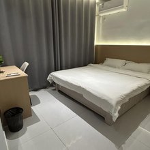 U乐居客栈(行唐县龙州西大街店)