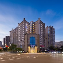 成都金融城双子塔豪生Club酒店(环球中心店)