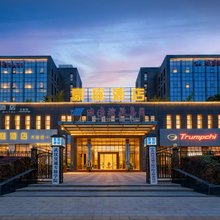 豪庭酒店(武汉客厅极地海洋世界店)