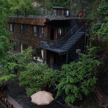 五柳春山崖壁木屋民宿