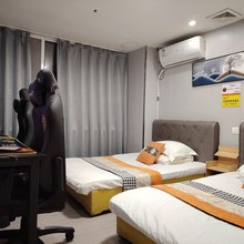 龙湾酒店(双龙大道地铁站店)