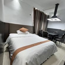 万载龙湖商务宾馆