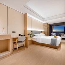 鸥悦·VlSTA·高空酒店(重庆观音桥步行街红旗河沟地铁站店)