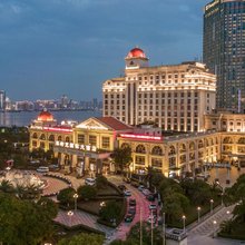 南昌泰耐克国际大酒店(红谷滩秋水广场店)