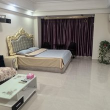 花开半夏公寓(万达广场店)