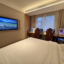 临汾曼巴电竞商务酒店(平阳大桥店)