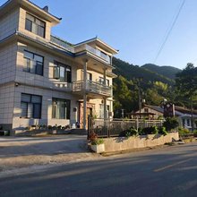 留坝木之灵民宿