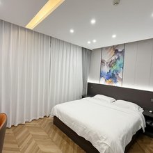 阜新铂庭商务宾馆(辽工大高铁站店)