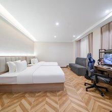 SOLO电竞酒店(嘉善体育馆杉达学院店)