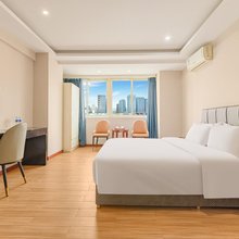 简舍HOME酒店(重庆汽博中心金童路地铁站店)