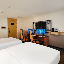 亚信电竞酒店(江门五邑大学三十三墟街店)