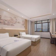 晚归·初见酒店(苏州吴江盛泽国贸中心店)