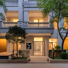 半池·朴居雅筑lBNB设计·湖畔美宿(昆明滇池海埂大坝店)