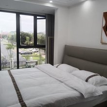 山问民宿(恩施女儿城店)