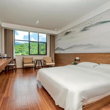 萂润康养度假宾馆(天堂寨镇店)