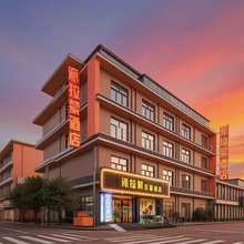 派拉蒙巨幕酒店(新郑西亚斯学院店)