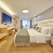 汐岸民宿(南京城北万象汇万寿地铁站店)