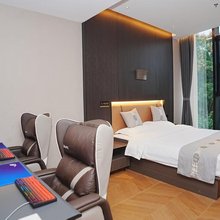 ONE·ST旗娱电竞酒店(成都海骏达店)
