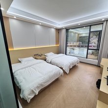 小金攀龙附凤酒店