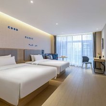 西南·里Annor酒店(昆明西南林业大学白龙寺地铁站店)