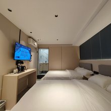 江名酒店(武汉黄鹤楼复兴路地铁站店)