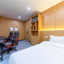 艾米青旅电竞房