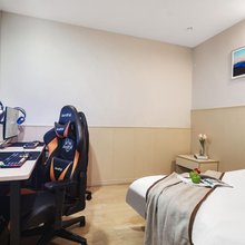 蚂蚁·光年电竞酒店(佛山鹏瑞利季华广场店)